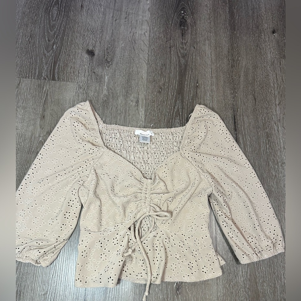 New Women's Beige Ruched Eyelet Top size medium